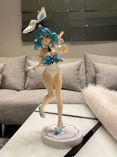(Category: ) located in . Submitted by kicksxfigs (Listing ID 1135545716, Image 1). Description: .