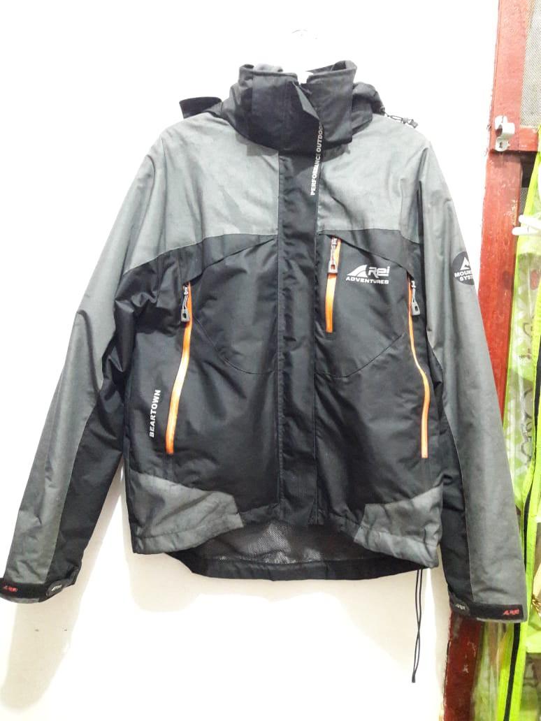 Jaket sales waterproof rei