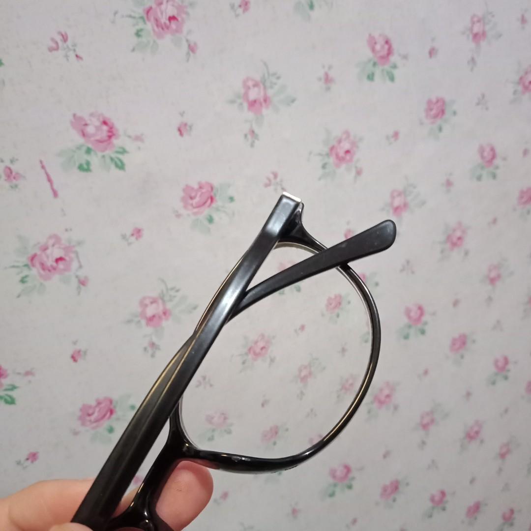 Kacamata minus dr specs, Fesyen Wanita, Aksesoris di Carousell