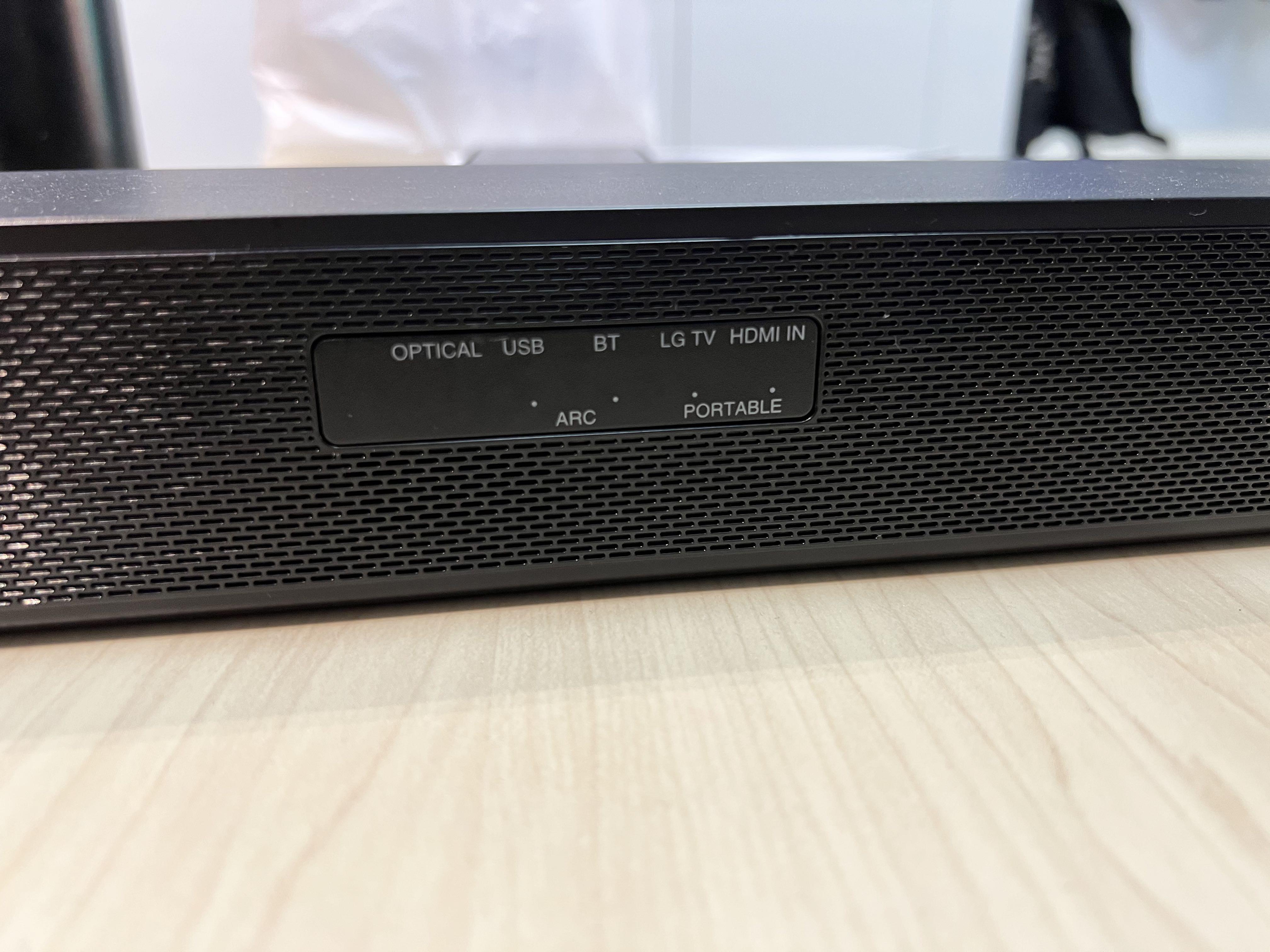 LG SK5 wireless sound bar without subwoofers