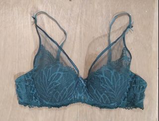 (Category: ) located in . Submitted by _niftythrifty (Listing ID 1135522680, Image 1). Description: .