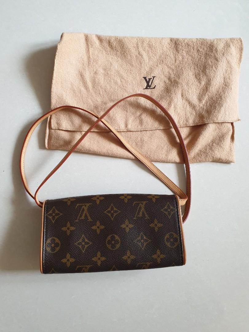RARE 90's Louis Vuitton LV Classic Monogram Twin Pochette Sling Shoulder  Bag Clutch Vintage Authentic, Luxury, Bags & Wallets on Carousell