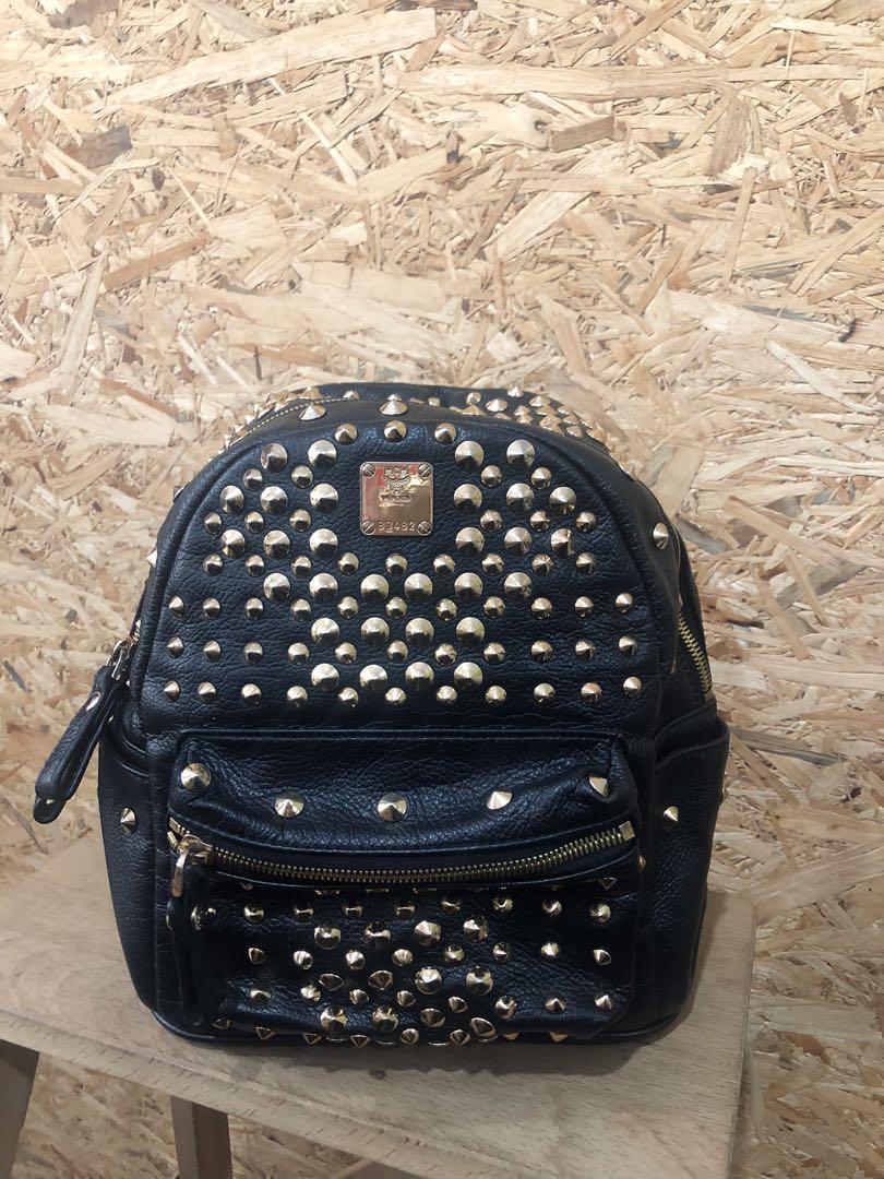 MCM Backpack Medium (Category: Bags & Wallets) located in Gombak. Submitted by imds_store (Listing ID 1135485545, Image 1). Description: Never use after buy from bundle. ✅ Bundle item ❌ fussy buyer ❌ COD ❌ return/refund http://www.wassap.my/60166627019/bundle.