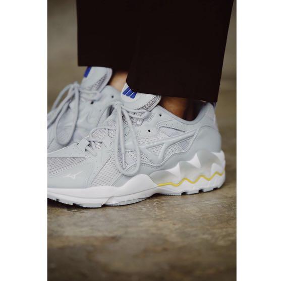 Mizuno 1906 Wave Rider 1 Carousell