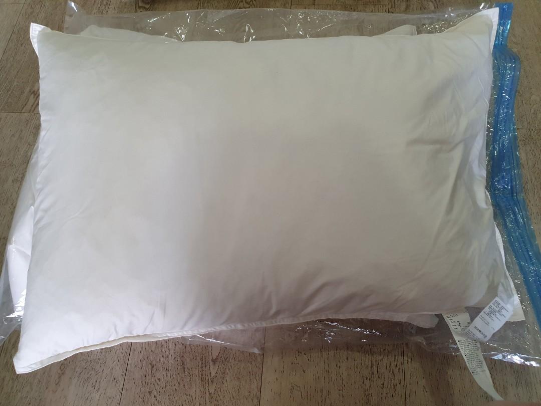 Muji feather pillow store