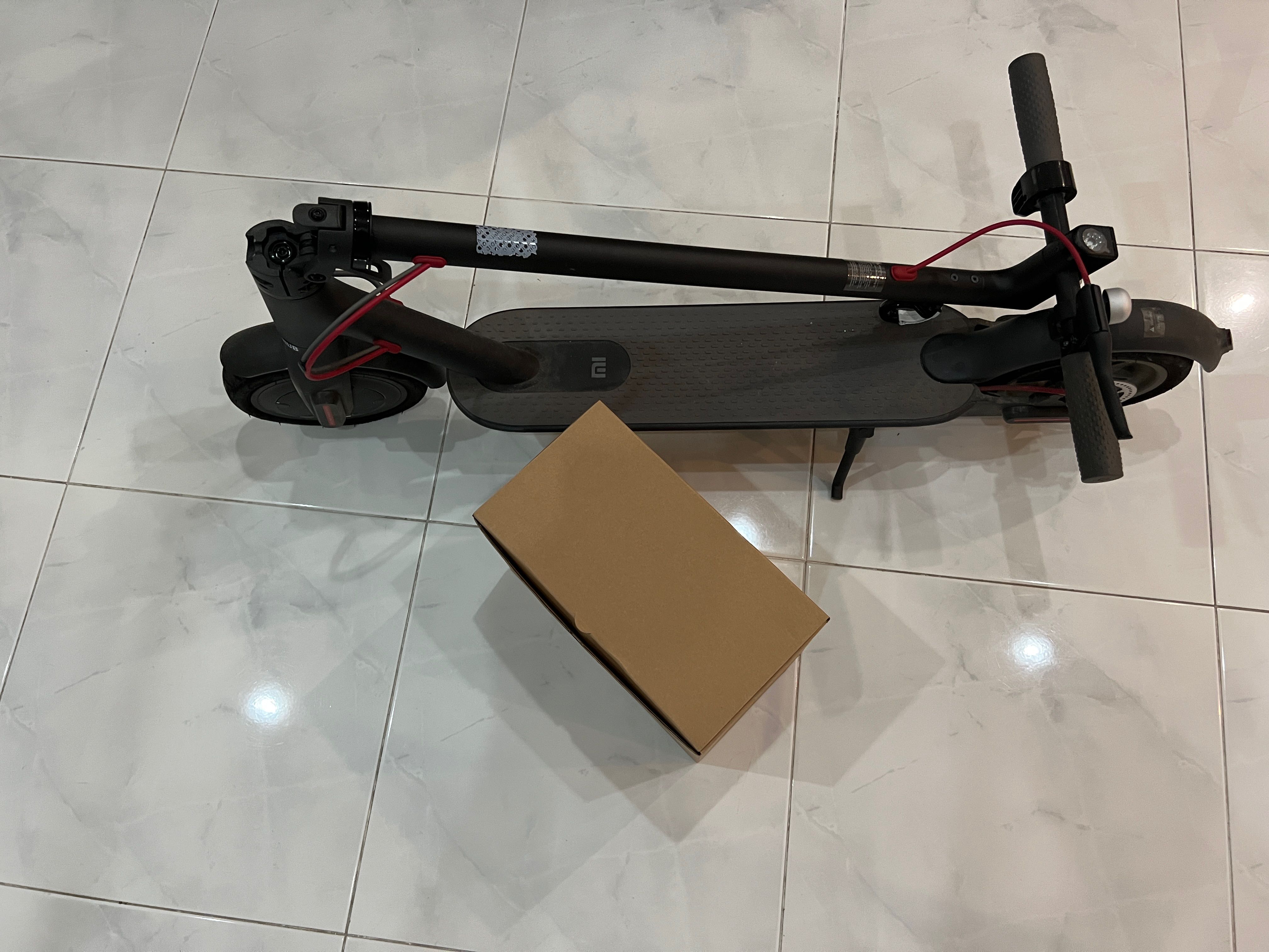 (Not working) Xiaomi M365 Electric Scooter, Sports Equipment, PMDs, E