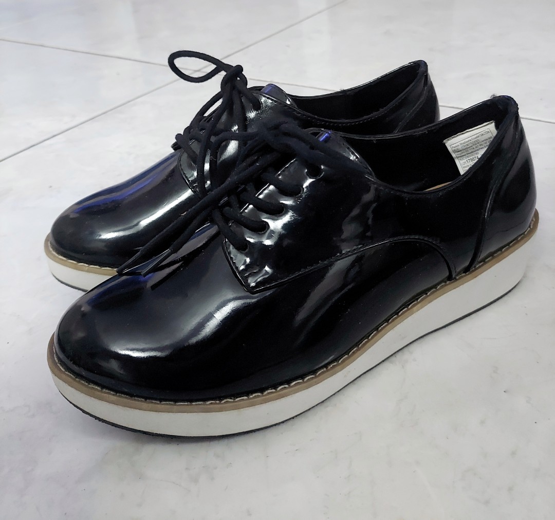 PAYLESS Black Shoes with shoelace Women s Fashion Footwear