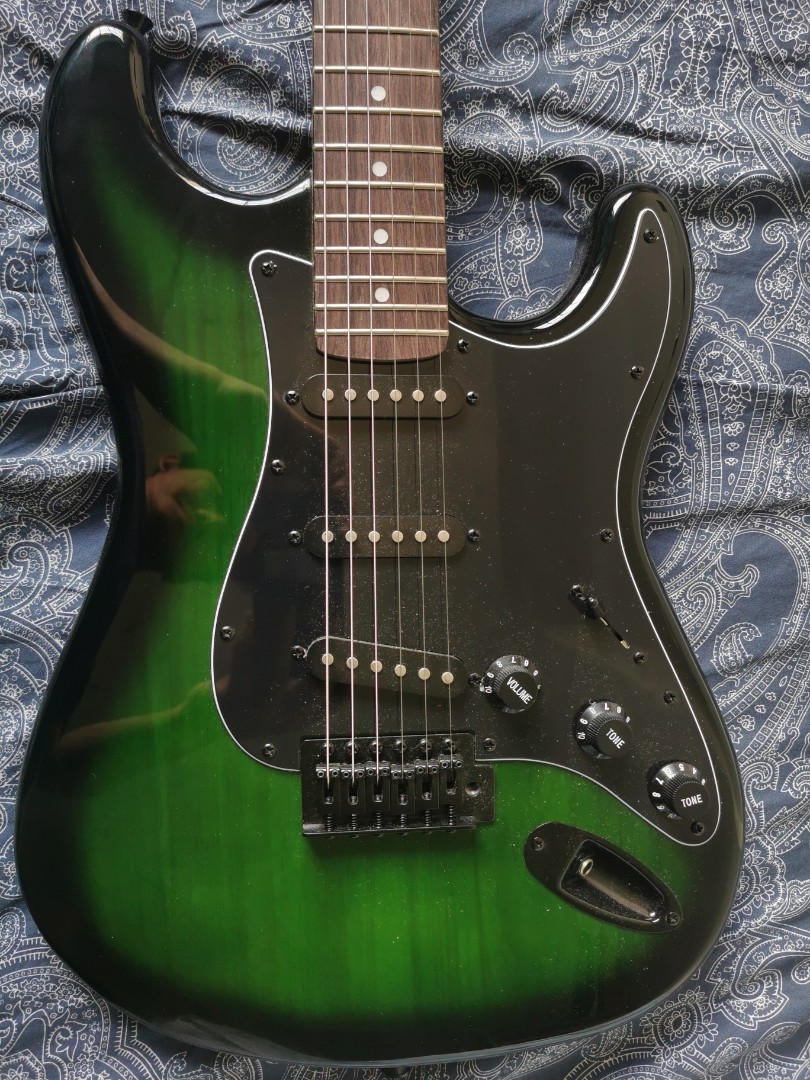 Selder deals stratocaster price