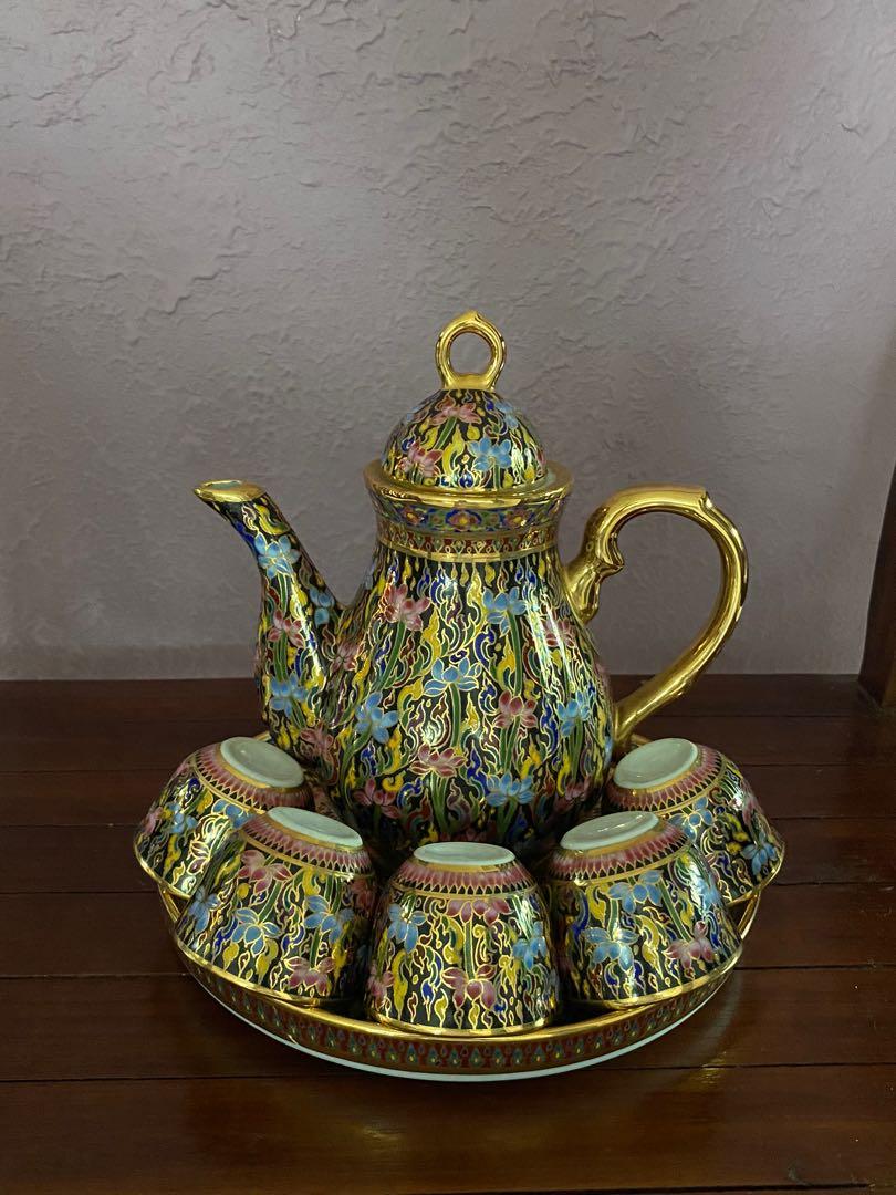Thai Porcelain teapot w/gold rims, Furniture & Home Living, Kitchenware