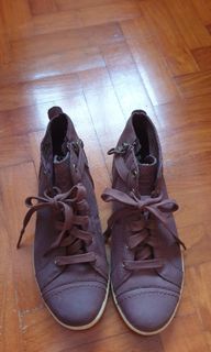 (Category: ) located in . Submitted by superlady99 (Listing ID 1135512898, Image 1). Description: .