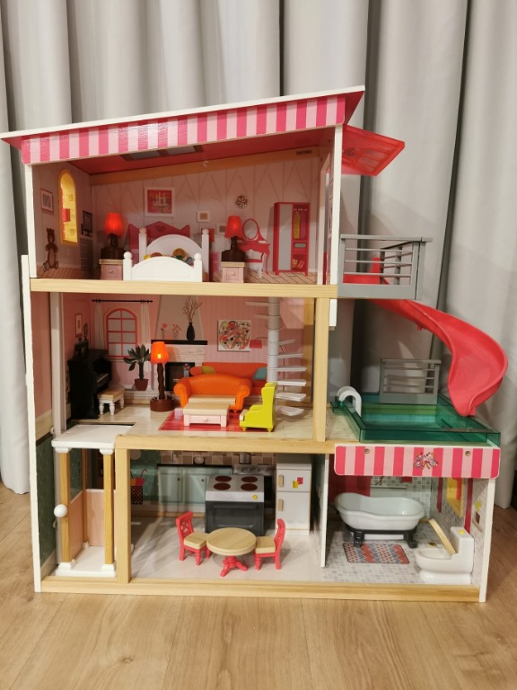 Top bright hot sale wooden dollhouse