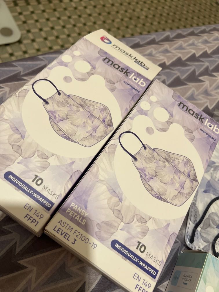 全新 mask lab KF94 紫色花花口罩 獨立包裝 成人用 一盒十個入, 健康及營養食用品, 口罩、面罩 Carousell