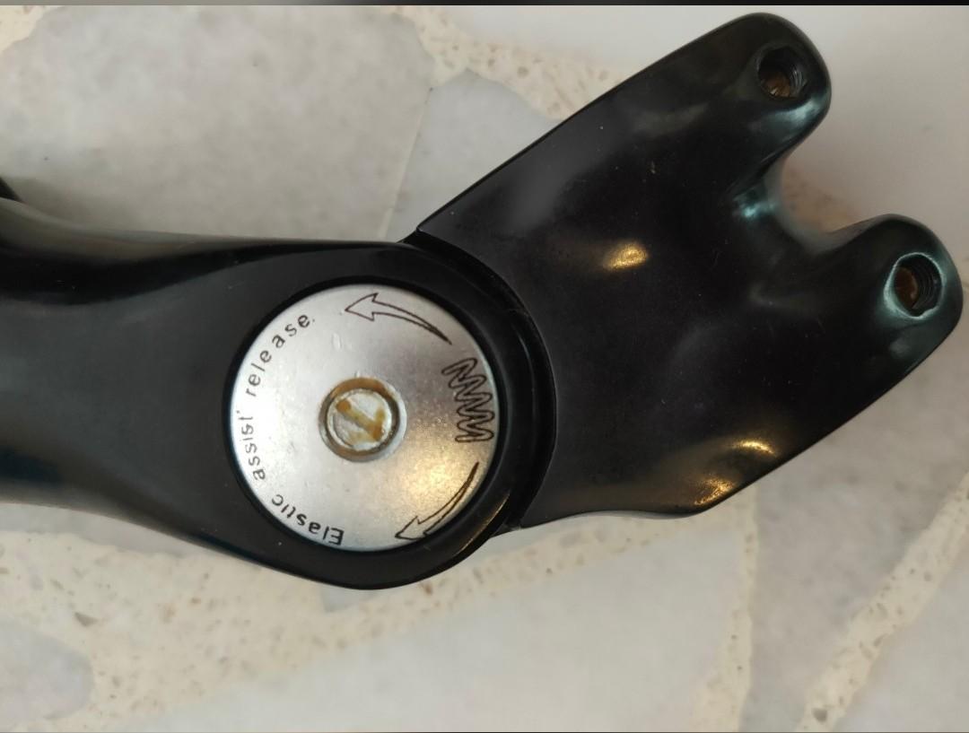 Angle Adjustable Stem (Category: Parts & Accessories) located in Singapore. Submitted by niteflyte (Listing ID 1135755905, Image 3). Description: A hardly used angle adjustable stem. Solid build and allows you to make adjustments till you achieve your most comfortable riding position..