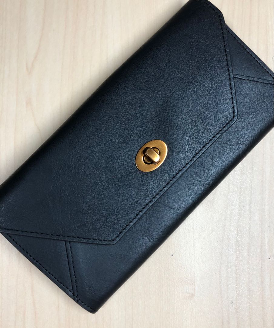 black long purse