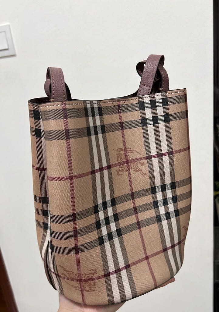 burberry bucket tote
