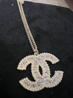 (Category: ) located in . Submitted by chanel1993 (Listing ID 1135801215, Image 1). Description: .