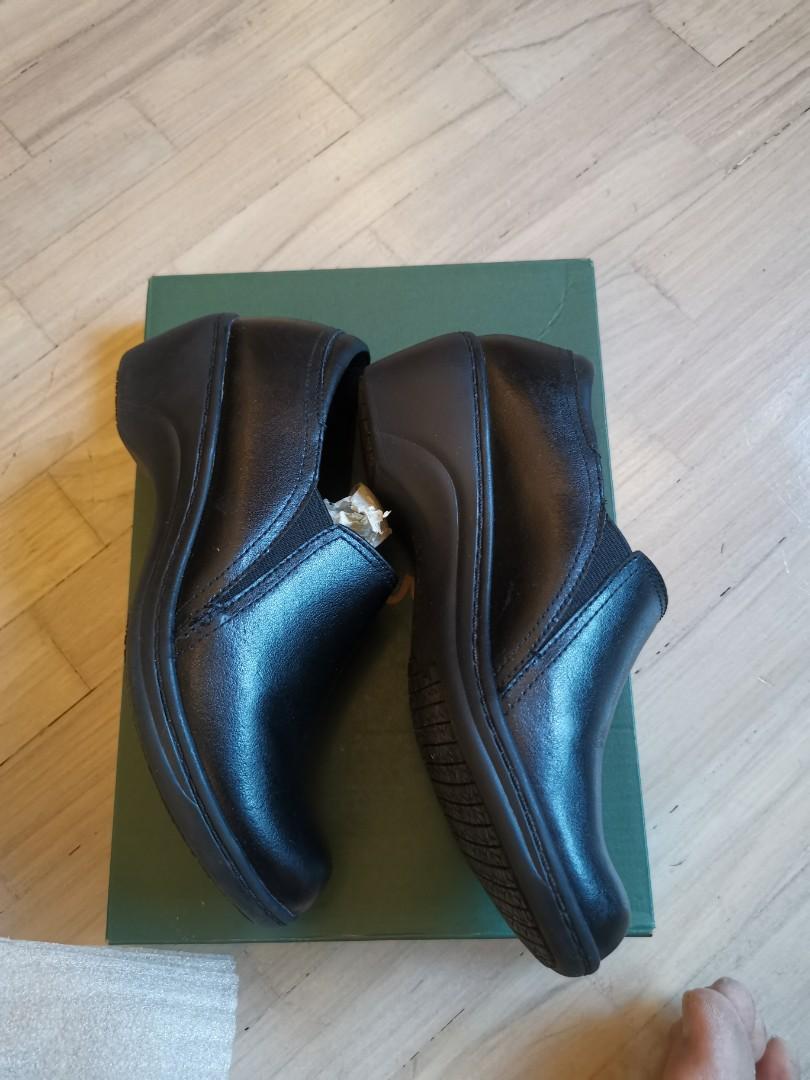 Clarks Grasp Chime Pumps EU35.5M US5 UK3D Women s Fashion Footwear Heels on Carousell