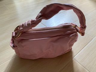 （分類：）位於 。 由 easter123 提交（商品編號 1135653850，圖片 1）。簡介： 。