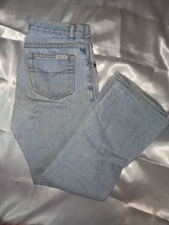 (Category: ) located in . Submitted by cherrpreloved (Listing ID 1135720475, Image 1). Description: .