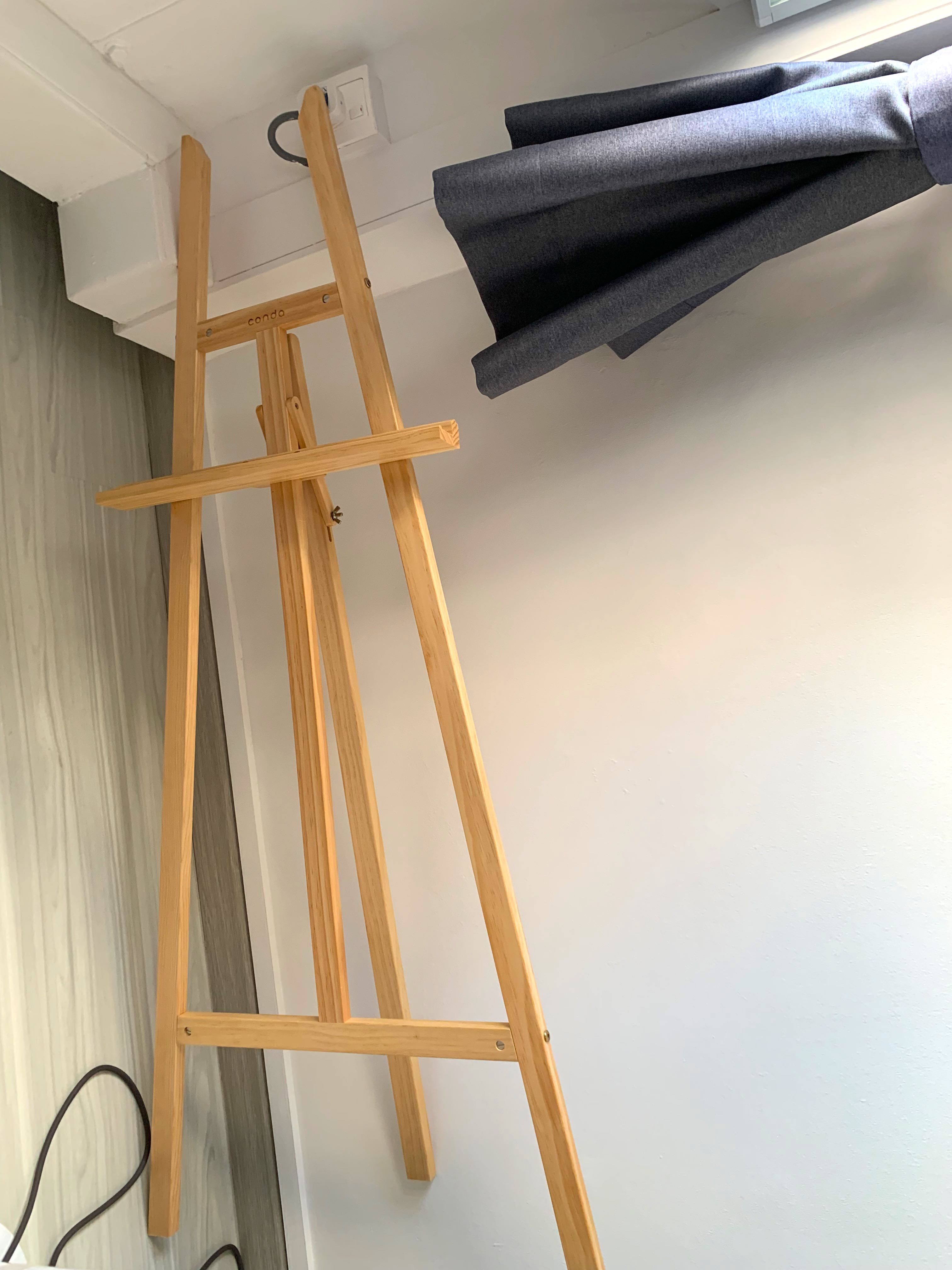  Standing Easel