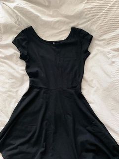 (Category: ) located in . Submitted by clearingmywardrobethanks (Listing ID 1135723014, Image 1). Description: .