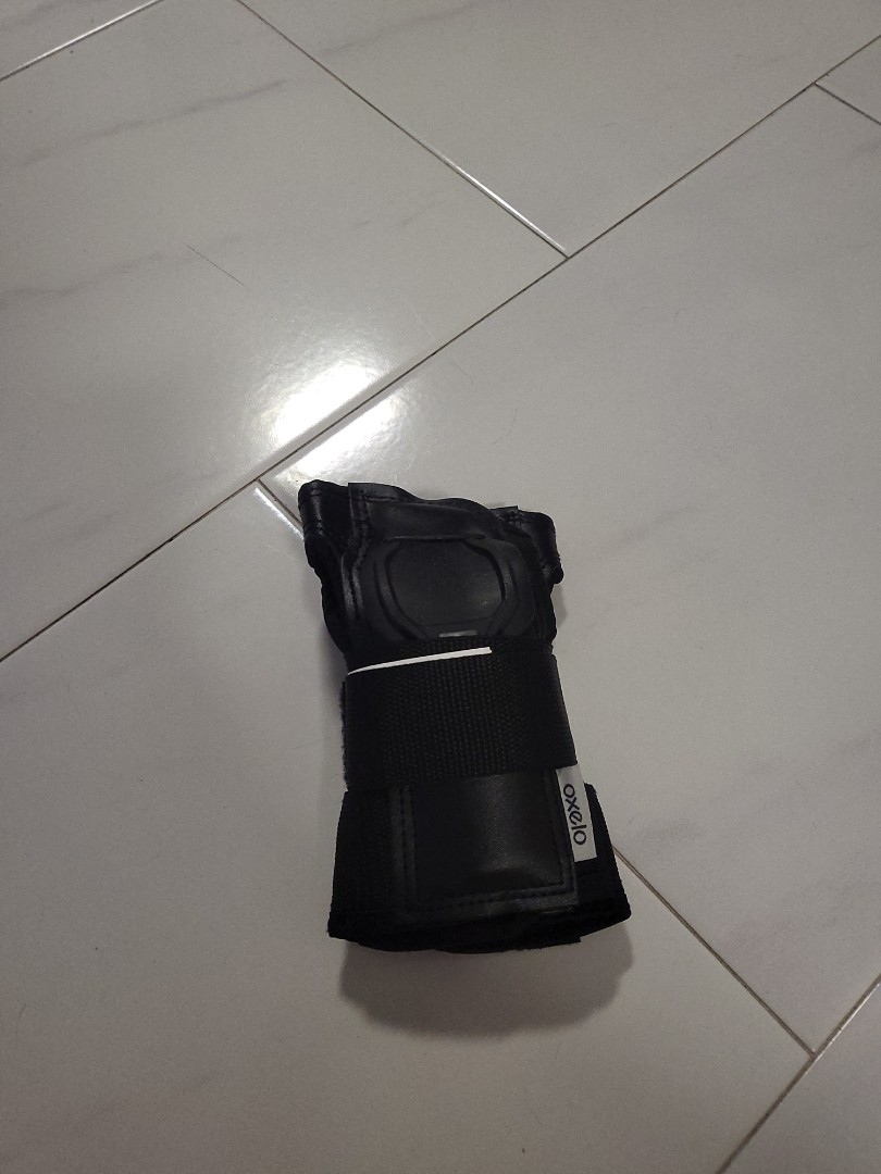 Decathlon Palm Wrist Guard, Sports Equipment, Sports & Games, Skates