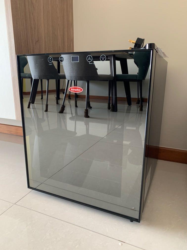 Europace EWC152 Wine Chiller, TV & Home Appliances, Kitchen Appliances