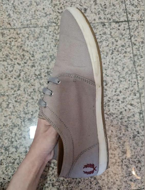 Fred Perry (Category: Casual shoes) located in Singapore. Submitted by goodstuff81 (Listing ID 1135752921, Image 3). Description: Shoe only, no box. Shoes are generally clean with little sign of wear and tear on the soles..