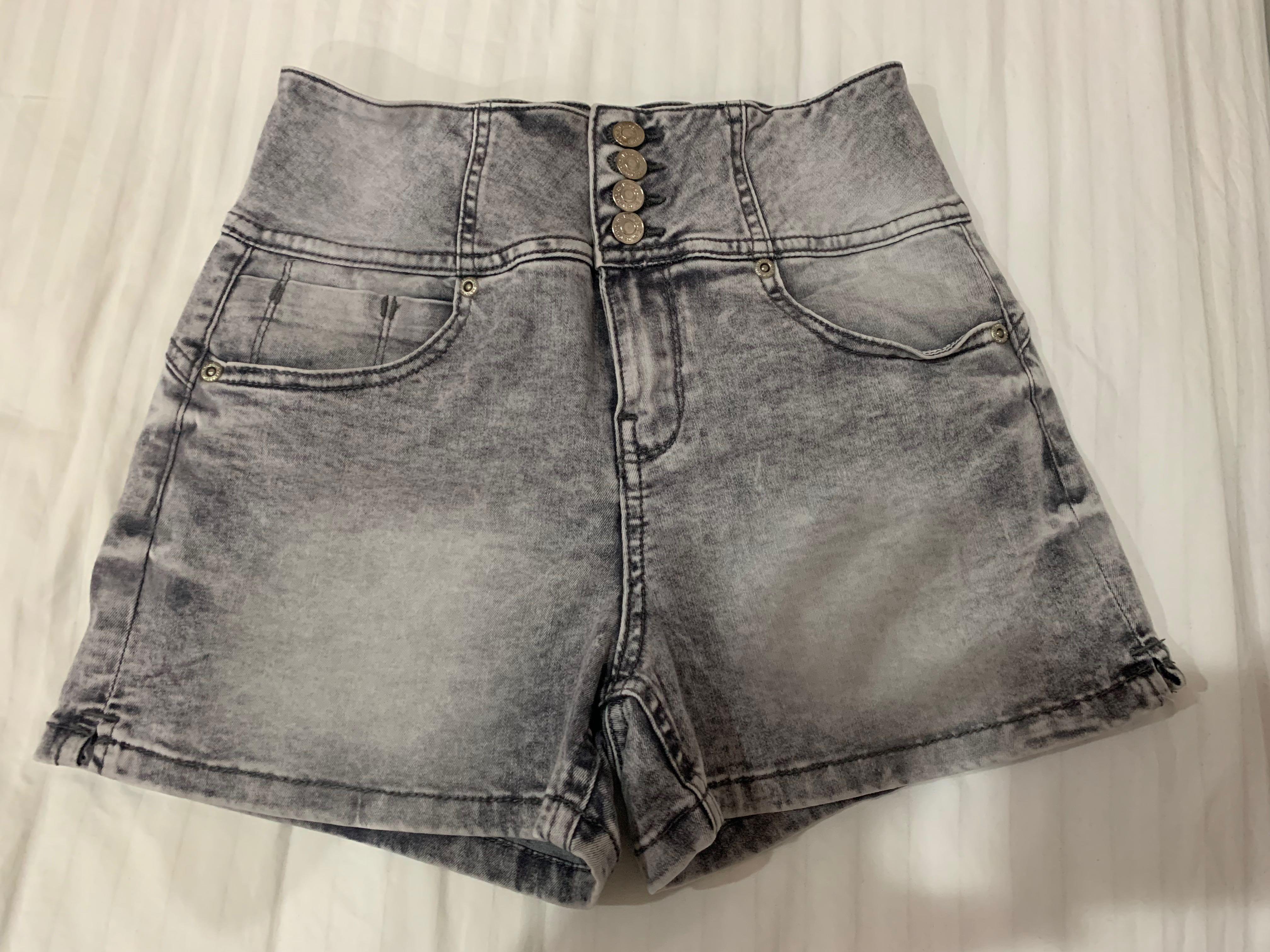 Grey High Waist Denim shorts, Fesyen 