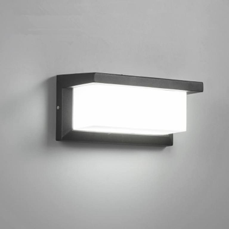 LED Outdoor Wall Up & Down PIR Light Bulkhead Black 10 Watt IP44 6500K Daylight 