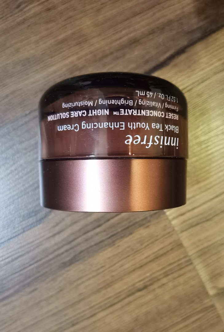 Innisfree black tea enhancing cream, Beauty & Personal Care, Face, Face