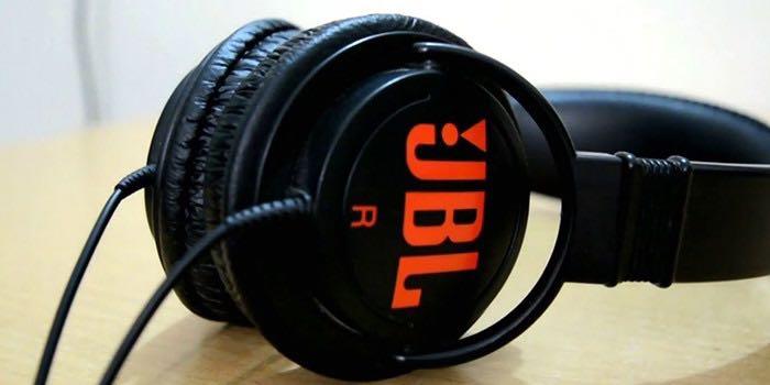 JBL T250SI, Headphones & Headsets on Carousell