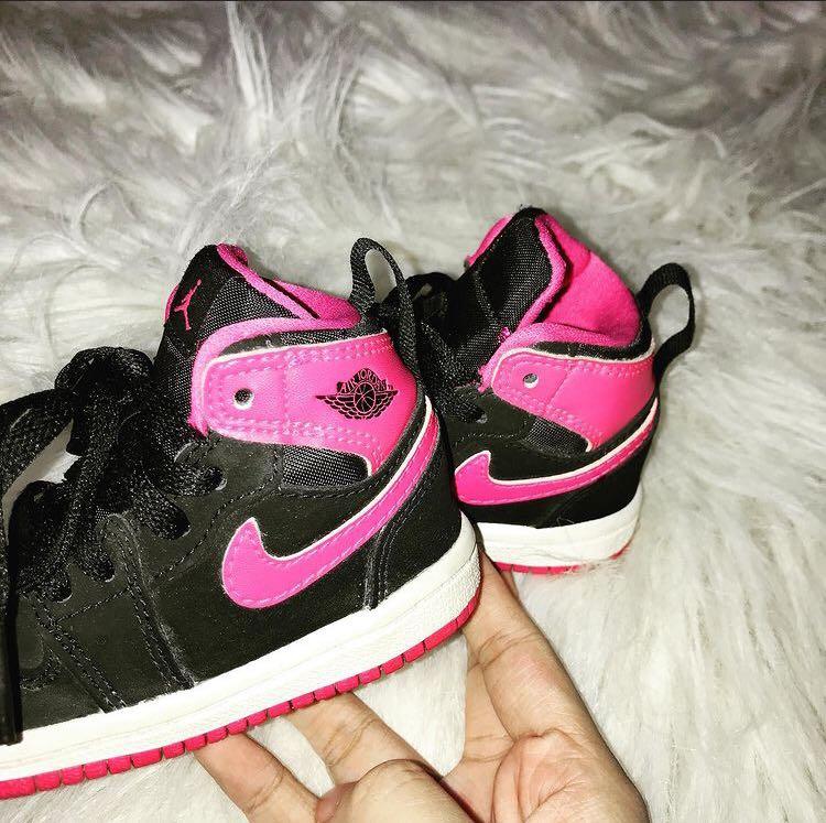 Baby girl jordan set discount