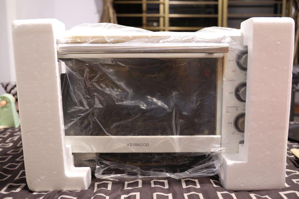 Kenwood convectional otg oven with pizza stone, pizza plate and