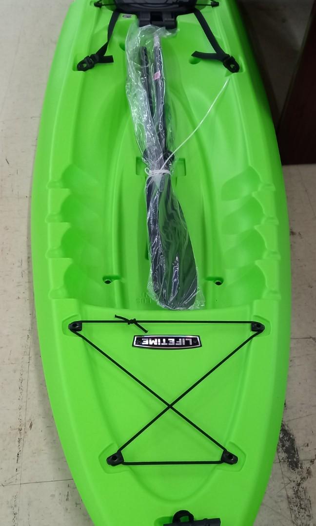 Lifetime Kayak Sit On Top Volt 5.5ft w/ Paddle, Sports Equipment, Other Sports Equipment and