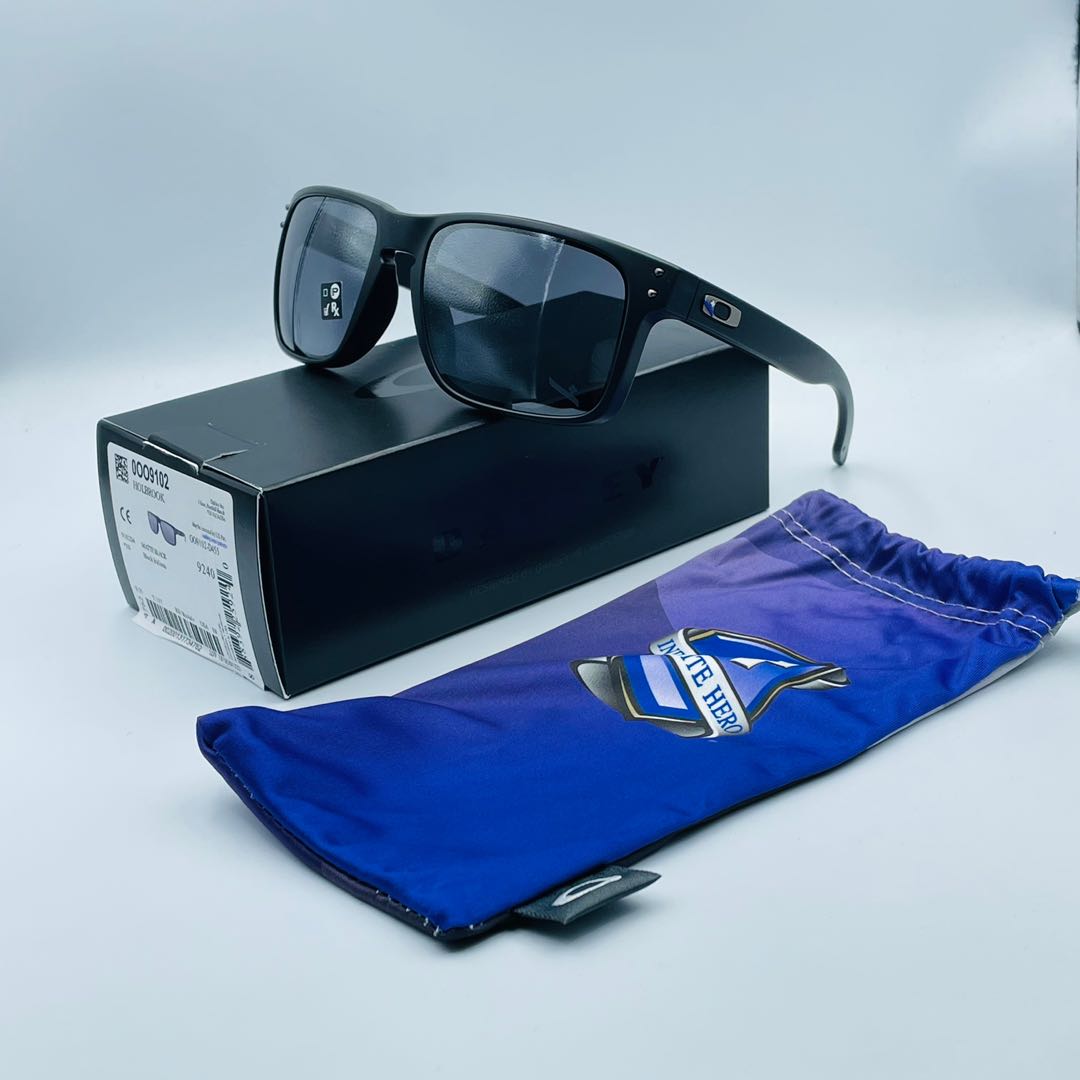 Oakley holbrook infinite hero on sale