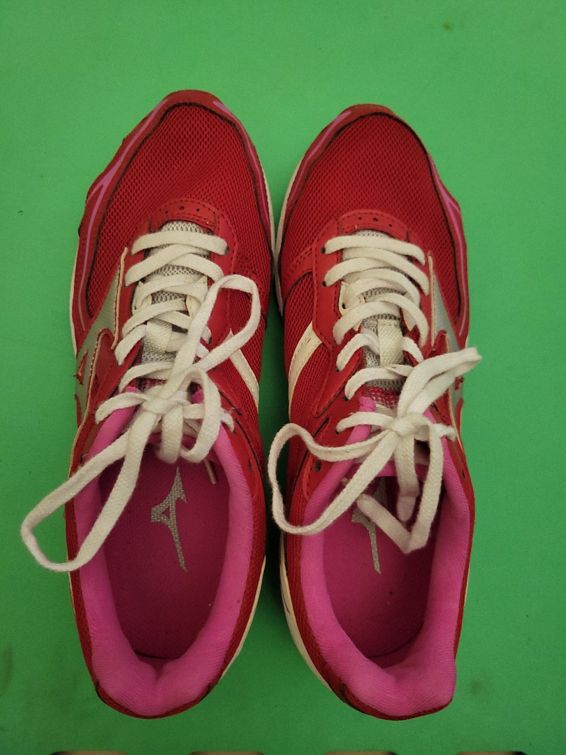 Mizuno wave idaten store
