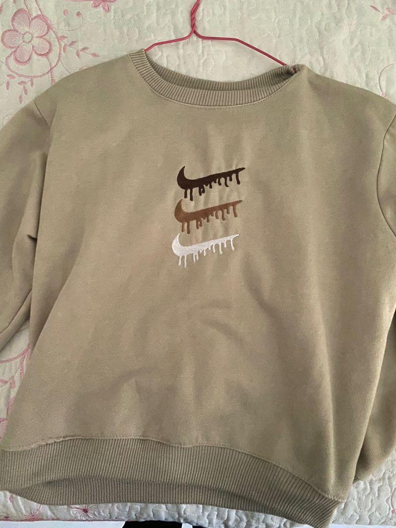 nike nude sweatshirt