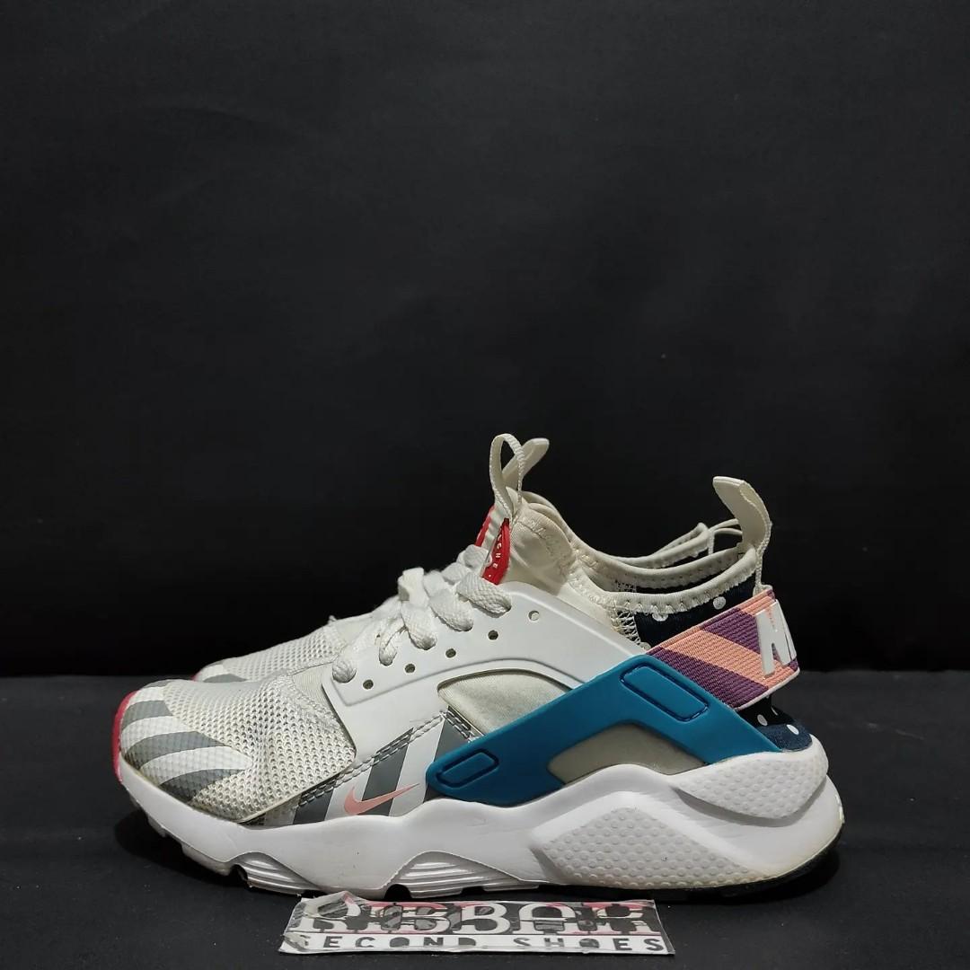 bright yellow air force