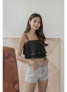 NOEMI PLEATED TIER TOP IN BLACK