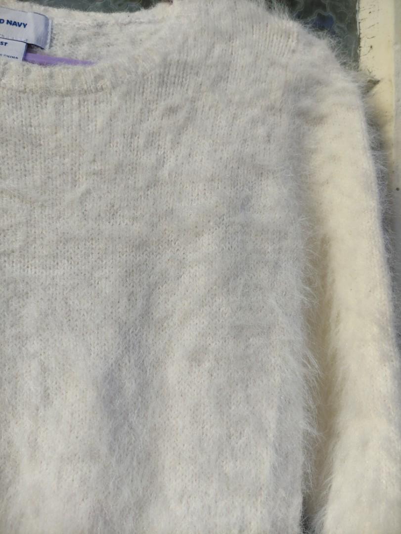 Fuzzy sweater old navy clearance