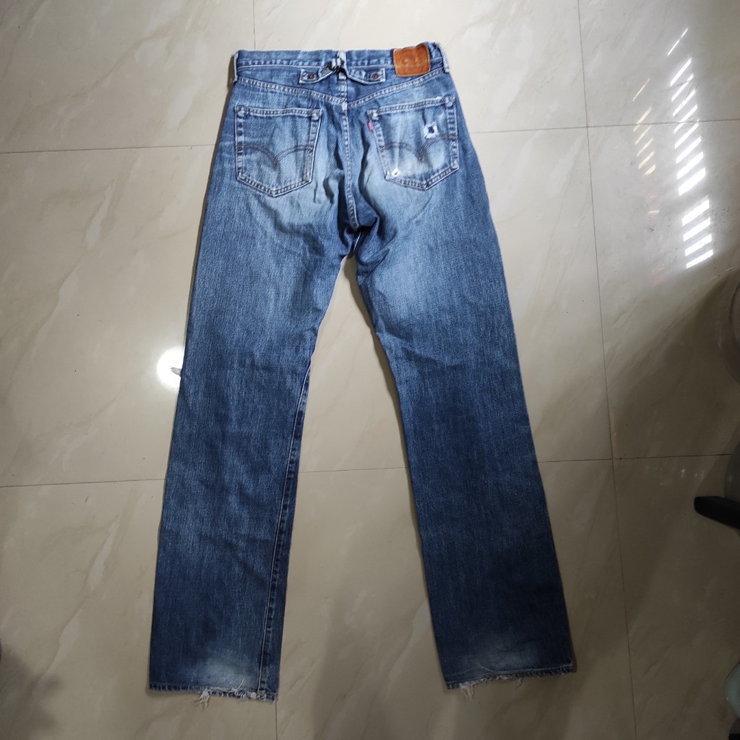 SALE!! Vintage LEVIS 702 Selvedge Big E Japan Buckle Pants Denim Jeans  Celana Panjang Pria Second Preloved Thrift Wrangler Lee Nudie, Fesyen Pria,  Pakaian , Bawahan di Carousell