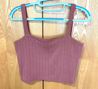 (Category: ) located in . Submitted by clearingmywardrobethanks (Listing ID 1135718978, Image 1). Description: .