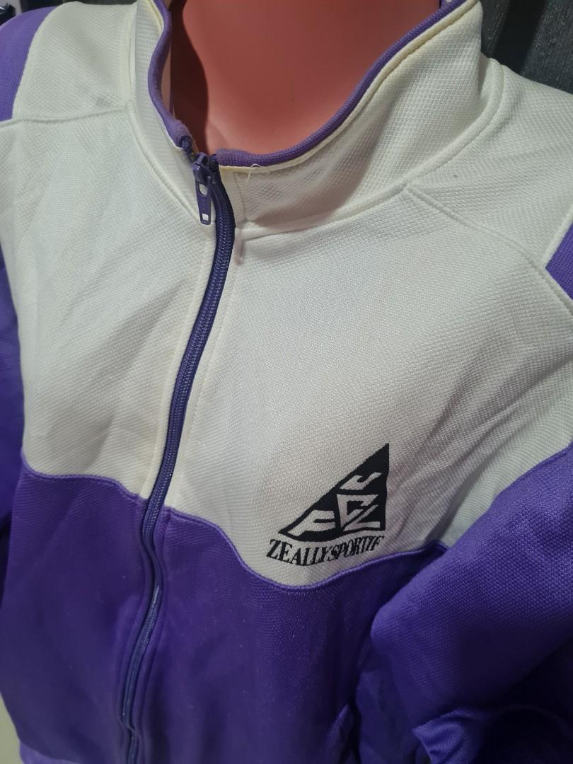SUNLUCK Purple White Long Sleeves Jacket Large (Category: Coats, Jackets and Outerwear) located in Cainta. Submitted by ktrendsfashionboutique (Listing ID 1135683644, Image 2). Description: SUNLUCK Purple White Long Sleeves Jacket Large Made in China Color: Combination Pre loved from US Bale.Needs wash. Materials: Polyester Cotton Pockets on both sides Front Zipper Actual photos posted. Slight stains. MOP: Gcash or Bank Transfer Shipping options: