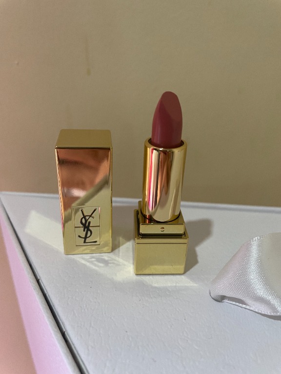 Yves saint discount laurent le nu