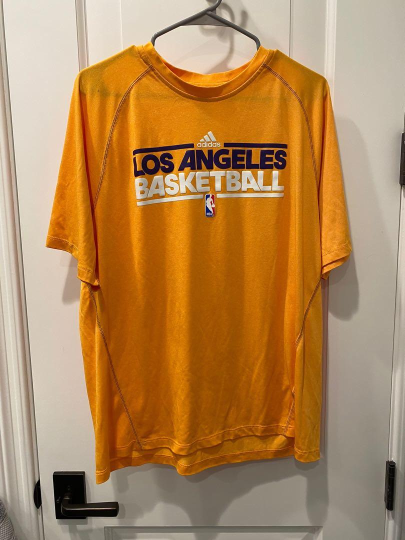 Periodo perioperatorio Distribuir silueta Adidas LA Lakers T-Shirt, Men's Fashion, Activewear on Carousell