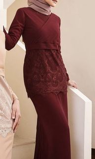 (Category: ) located in . Submitted by adelwardrobe_____ (Listing ID 1135990378, Image 1). Description: .