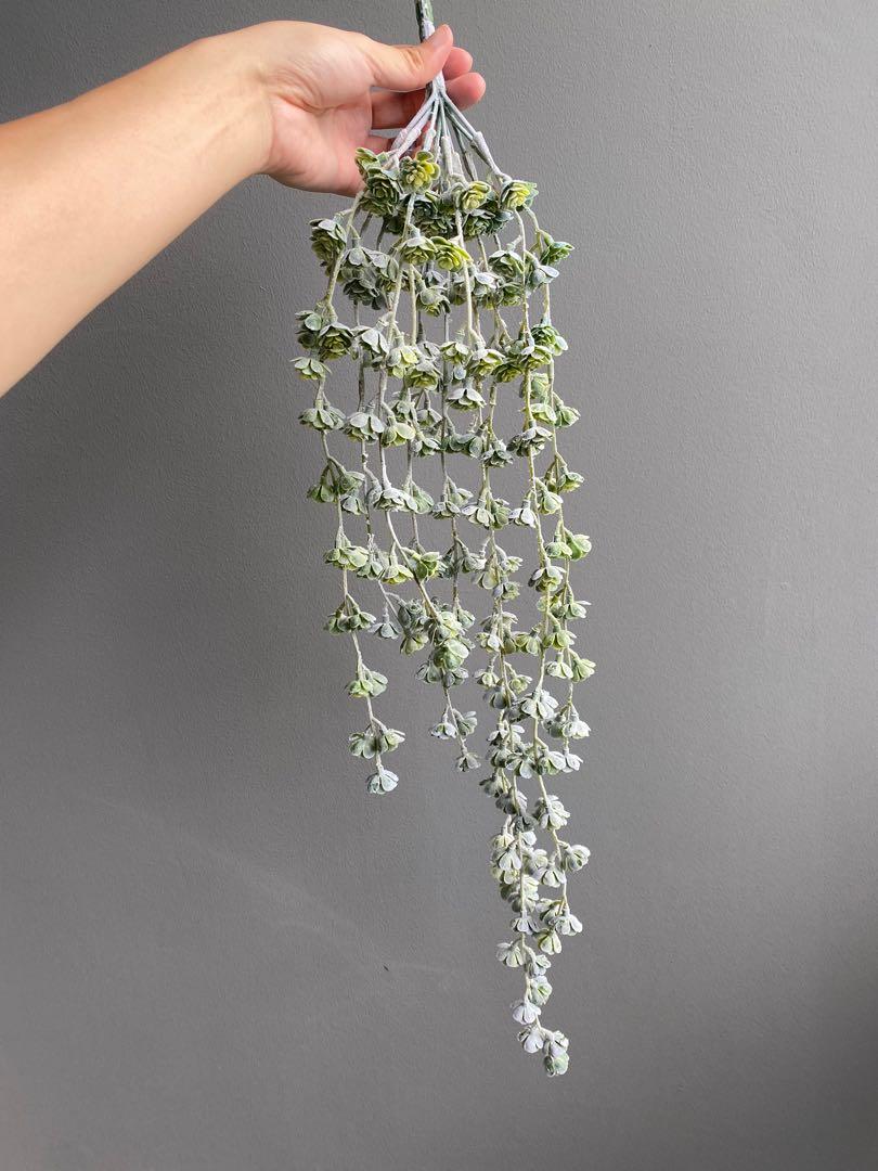 Realistic Faux trailing plant / flowers Fake hanging plants , Furniture