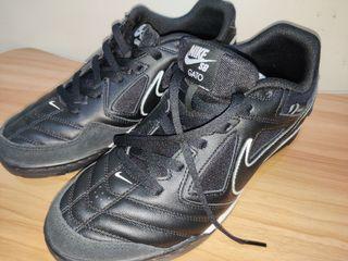 Futsal Nike Gato SB (Black) UK8.5