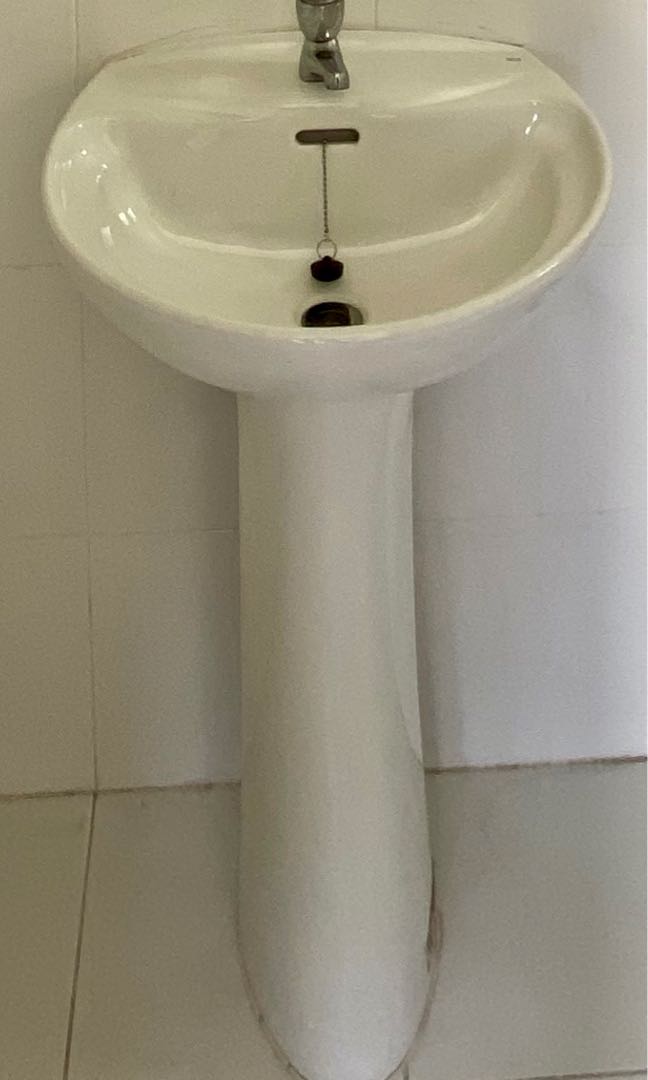 HCG 100 ORIGINAL LAVATORY with Pedestal, Furniture & Home Living